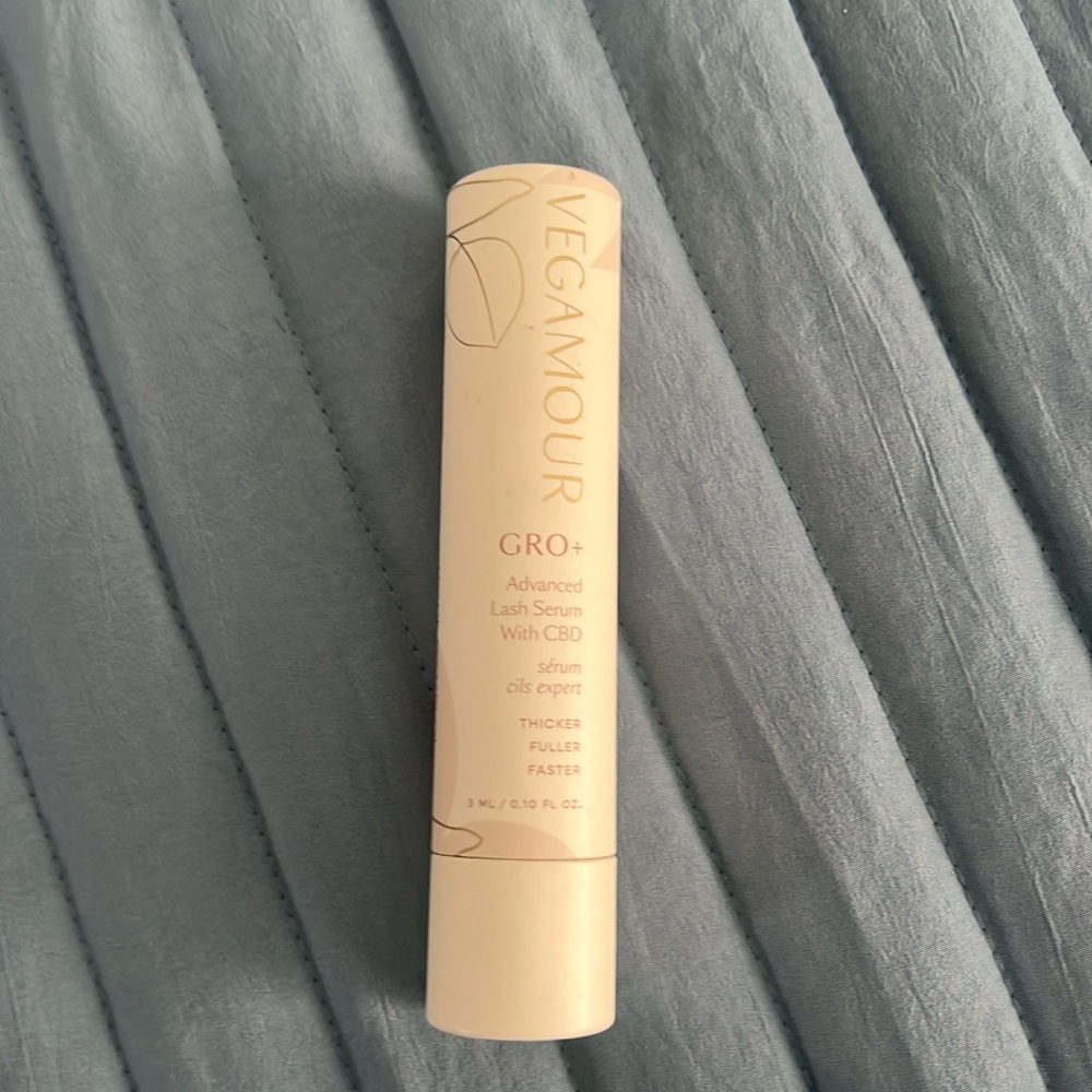 Vegamour lash serum